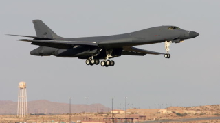 Военновъздушните сили на САЩ временно са приземили всички бомбардировачи B 1B