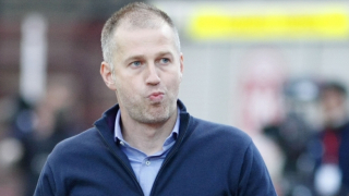 Шефовете на ЦСКА-София гласуваха доверие на Йорданеску и тръгнаха на война срещу "кукловодите"