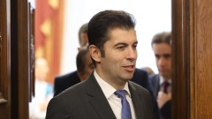 С доказателства, че не изпозлва наркотици, Петков готви иск срещу Пеевски и Добрев