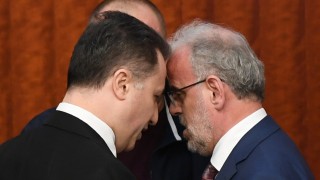 Македонските депутати одобриха законопроект с който албанският става вторият официален