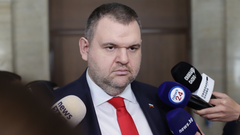 Пеевски изобличи Петков - на стадиона в САЩ търсел купувач на Нефтохим
