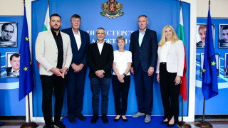 Министърът на младежта и спорта Димитър Илиев проведе среща с