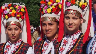 Над 15 хил. души шестваха във Варна за 24 май