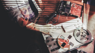 Политическата война се завърна Западът се събужда осъзнава че авторитарните