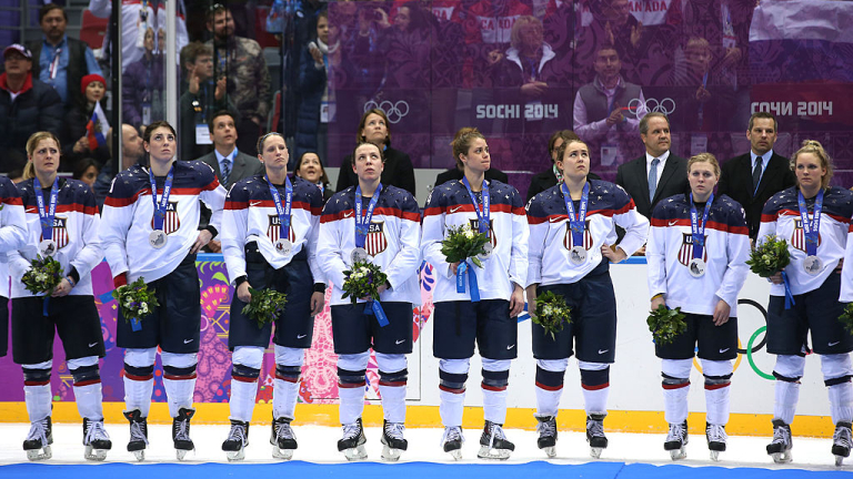 Дамският хокеен отбор на САЩ прекрати бойкота