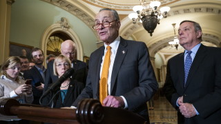 Лидерът на малцинството в Сената на САЩ Чук Шумър заяви