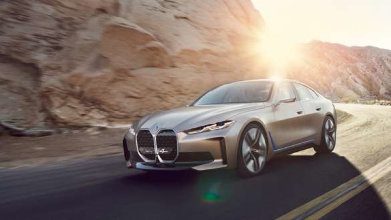Всички EV на BMW ще използват батерии, произведени с чиста енергия