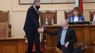 Парламентът се забърза и прие актуализацията на парите за здраве