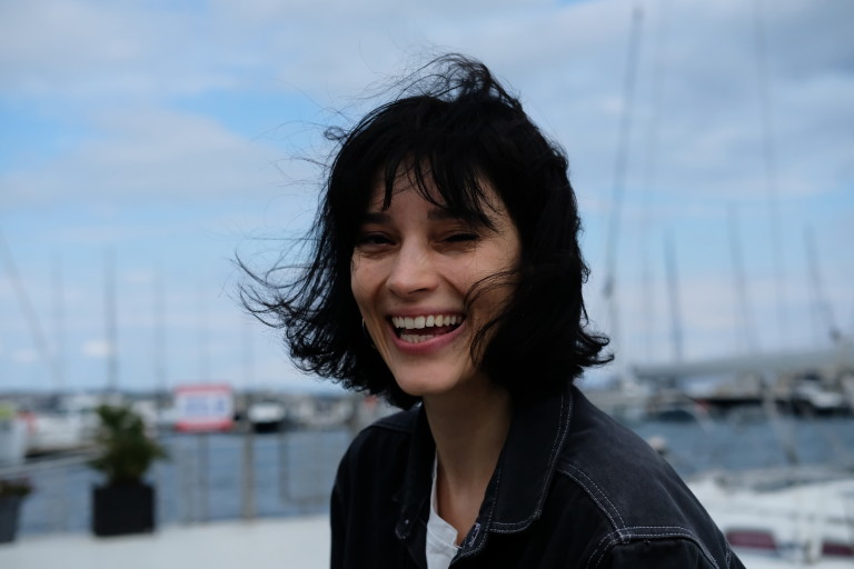 Ирмена Чичикова е Ина в "Черно море"