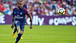 Даниел Алвеш почти сигурно няма да вземе участие в утрешния