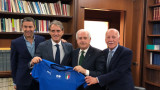 Роберто Манчини е новият селекционер на Италия