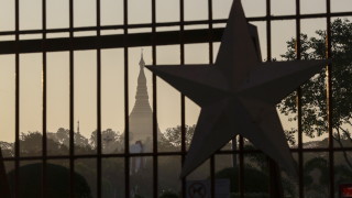 В Мианма военни са задържали президента на страната Вин Мин както