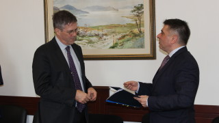 Правосъдният министър Данаил Кирилов се срещна с временно управляващия посолството