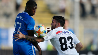 Унгарският гранд Ференцварош се включва в битката за Найджъл Робърта