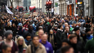 Всички на възраст над 50 г и тези от рисковите