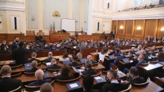 ГЕРБ и Възраждане почетоха с декларации деня на Ботев