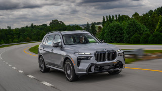 BMW X7 M60i не е кола за нерешителни