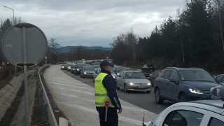 Натоварено е движението по всички пътни артерии в Югозападна България