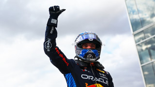 Директорът на Мерцедес Тото Волф не пожела да коментира