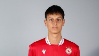 Един от най перспективните футболисти на ЦСКА Алекс Тунчев подписа дългосрочен