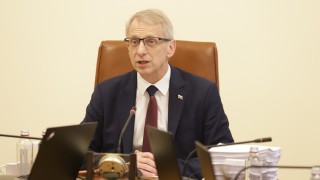 Премиерът акад Николай Денков анонсира преди началото на заседанието на