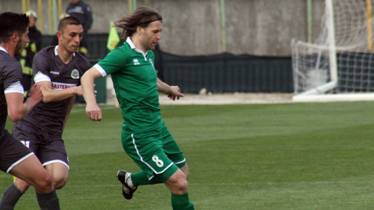 Нова магия от Иван Цветков помогна на Пирин да обърне Нефтохимик (ВИДЕО)