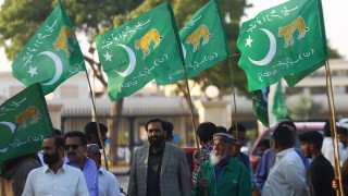 Пакистан забрани празненствата в навечерието на Нова година в знак