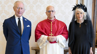 Британският крал Чарлз и папа Лъв се помолиха заедно в