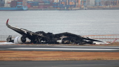 Разследват професионална небрежност ли е причинила авиокатастрофата в Токио