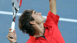 Роджър Федерер започна с трудна победа  в Базел