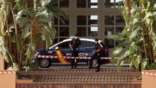 Всички гости на хотела на о в Тенерифе поставен под карантина