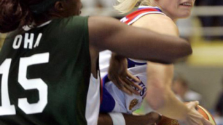 Фаворитите започнаха с победи на световното