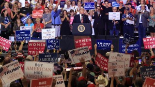 Джеймс Клапър бившият директор на американската разузнавателна служба постави под