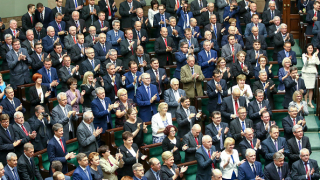 Полша насърчава раждаемостта с нови детски надбавки