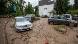  Западна Германия в парализа, над 150 са жертвите на водите 