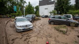 Западна Германия в парализа, над 150 са жертвите на водите