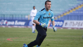 Вратарят на Славия Георги Петков заяви че ще продължи да