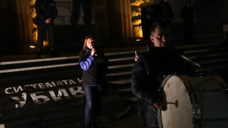 За 24 та поредна вечер майки на деца с увреждания протестират