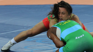 Елица Янкова зарадва феновете си, спечели златото в Сливен без да загуби нито една точка