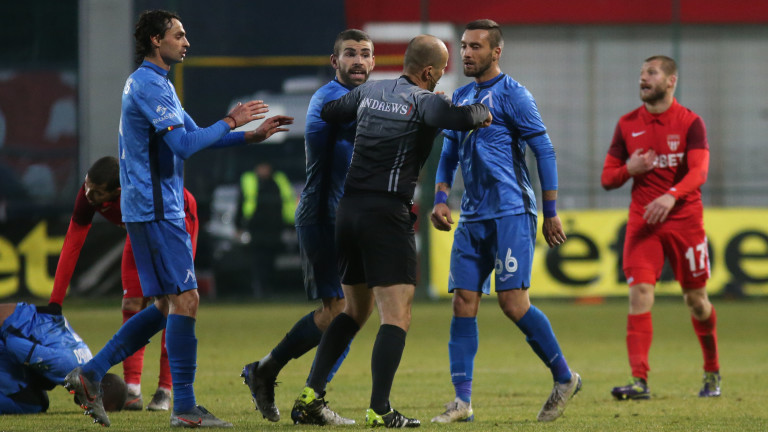 Наско Сираков е бесен на Старокин, гони го от Левски