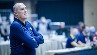 Министърът на младежта и спорта Красен Кралев бил сред първите