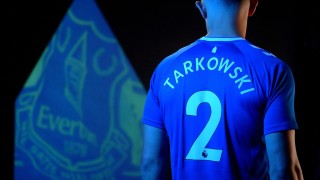 Централният защитник Джеймс Тарковски премина в Евертън съобщиха от клуба