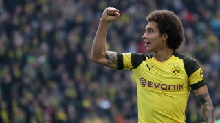 Белгийският полузащитник Аксел Витсел ще премине в испанския Атлетико Мадрид