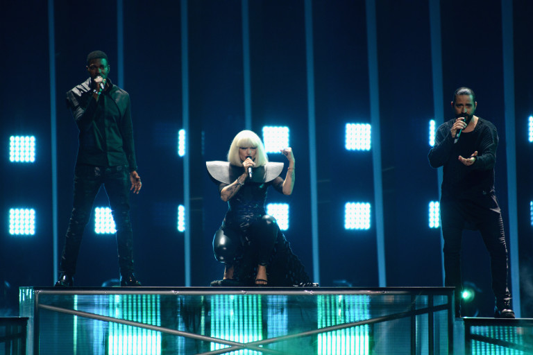 Equinox участва с 