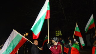 Двайсетина коли се включиха в протестното шествие в Сливен тази
