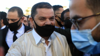 Либийският министър председател Абдулхамид ал Дбейба оцеля при опит за покушение в