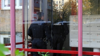 В Германия закопчаха 7 афганистанци, изнасилили многократно иранско момиче