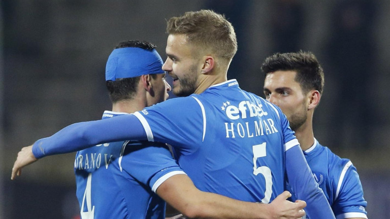 Без почивка за Ейолфсон, бранителят вече тренира с Левски