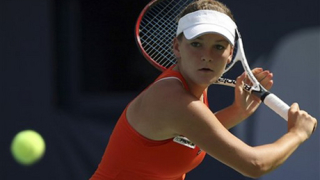 Пеер и Радванска продължават на полуфиналите в Дубай