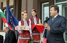 Български щанд предлага розово масло на изложението в Берлин